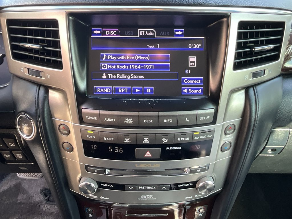 2013 Lexus LX Image 26