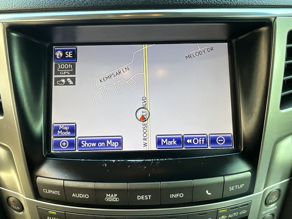 2013 Lexus LX Image 28