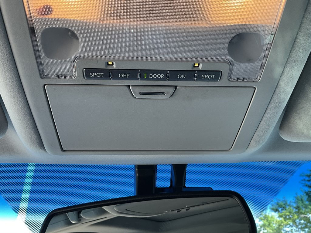 2013 Lexus LX Image 29