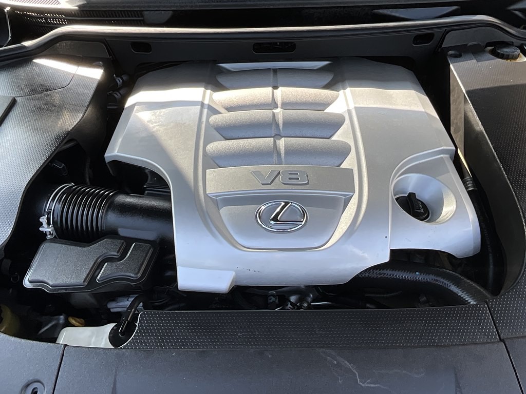 2013 Lexus LX Image 34