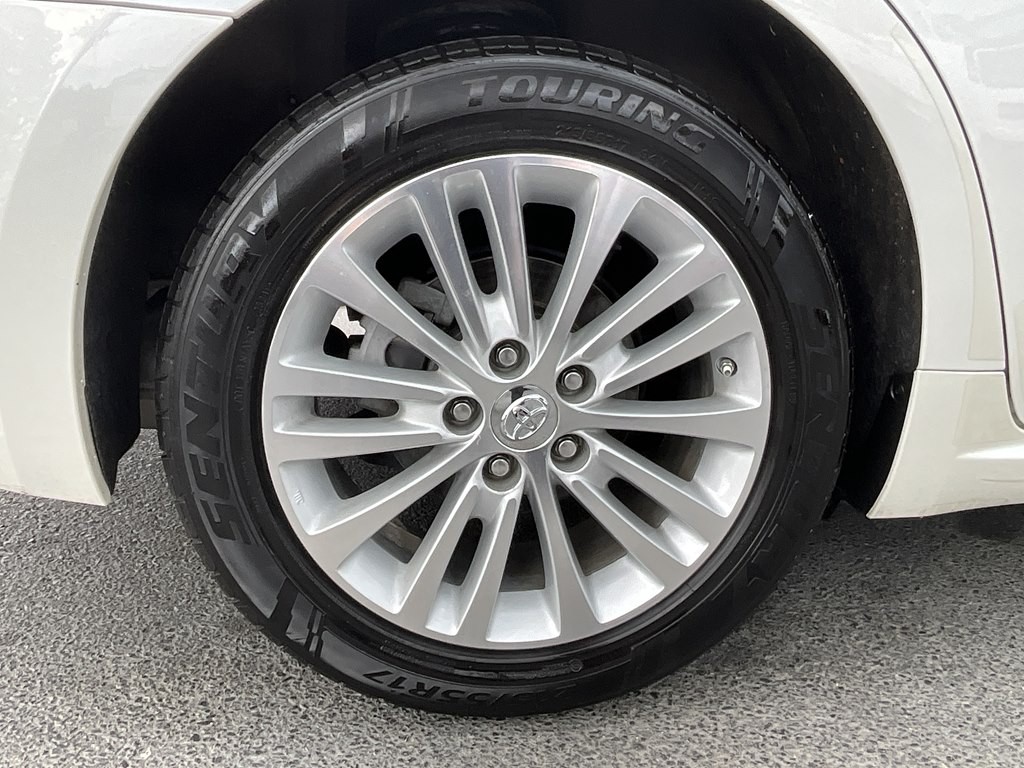 2015 Toyota Avalon Image 7