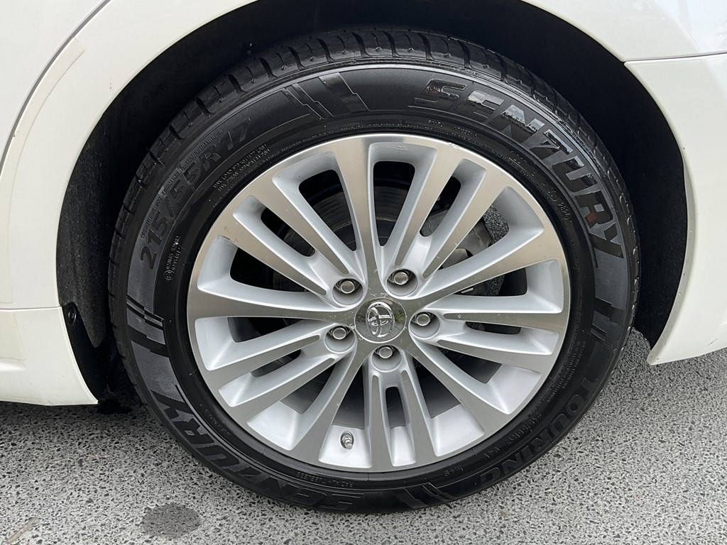 2015 Toyota Avalon Image 10