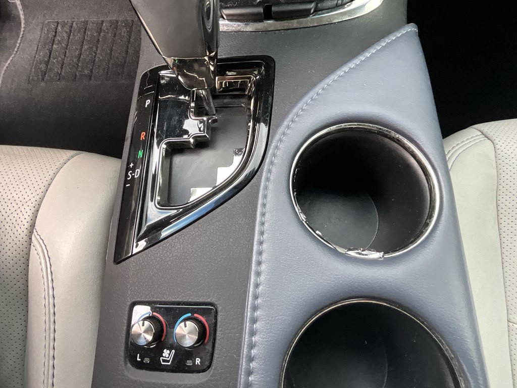 2015 Toyota Avalon Image 21