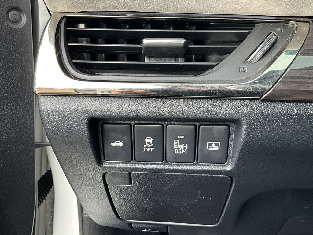 2015 Toyota Avalon Image 22