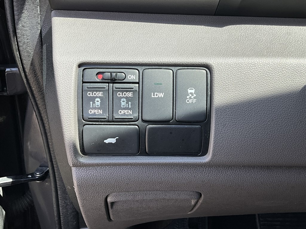 2015 Honda Odyssey Image 22