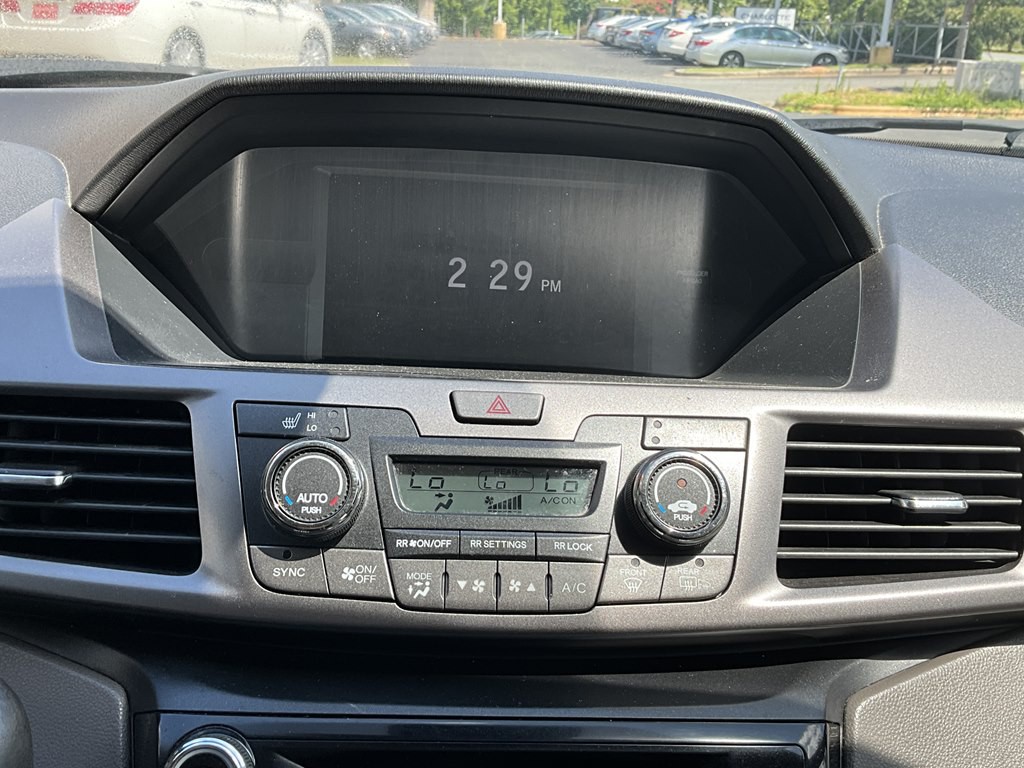 2015 Honda Odyssey Image 24
