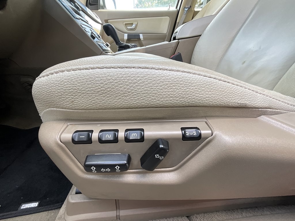 2014 Volvo XC90 Image 16