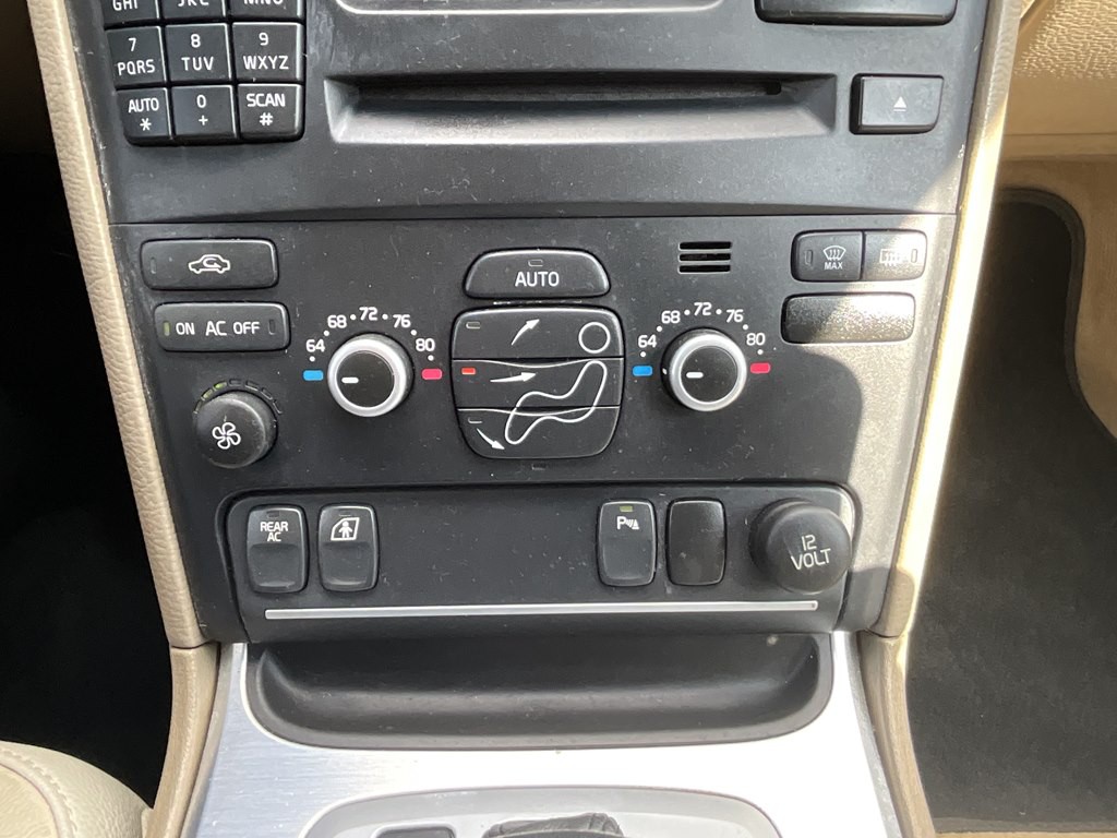 2014 Volvo XC90 Image 23