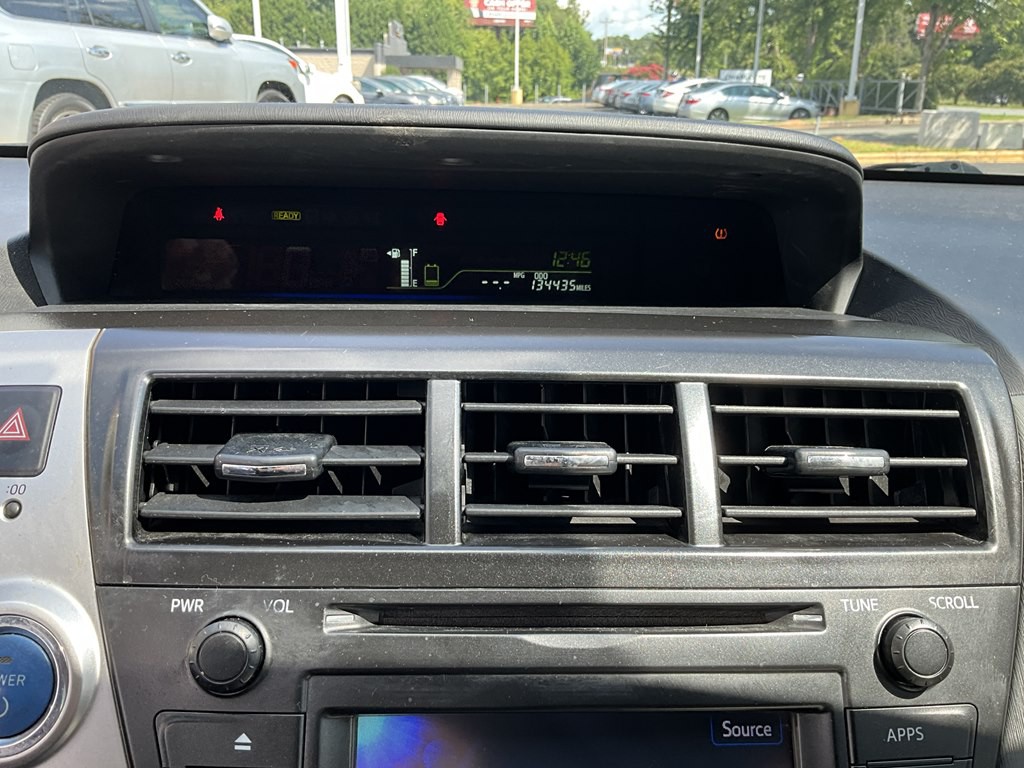 2013 Toyota Prius Image 20