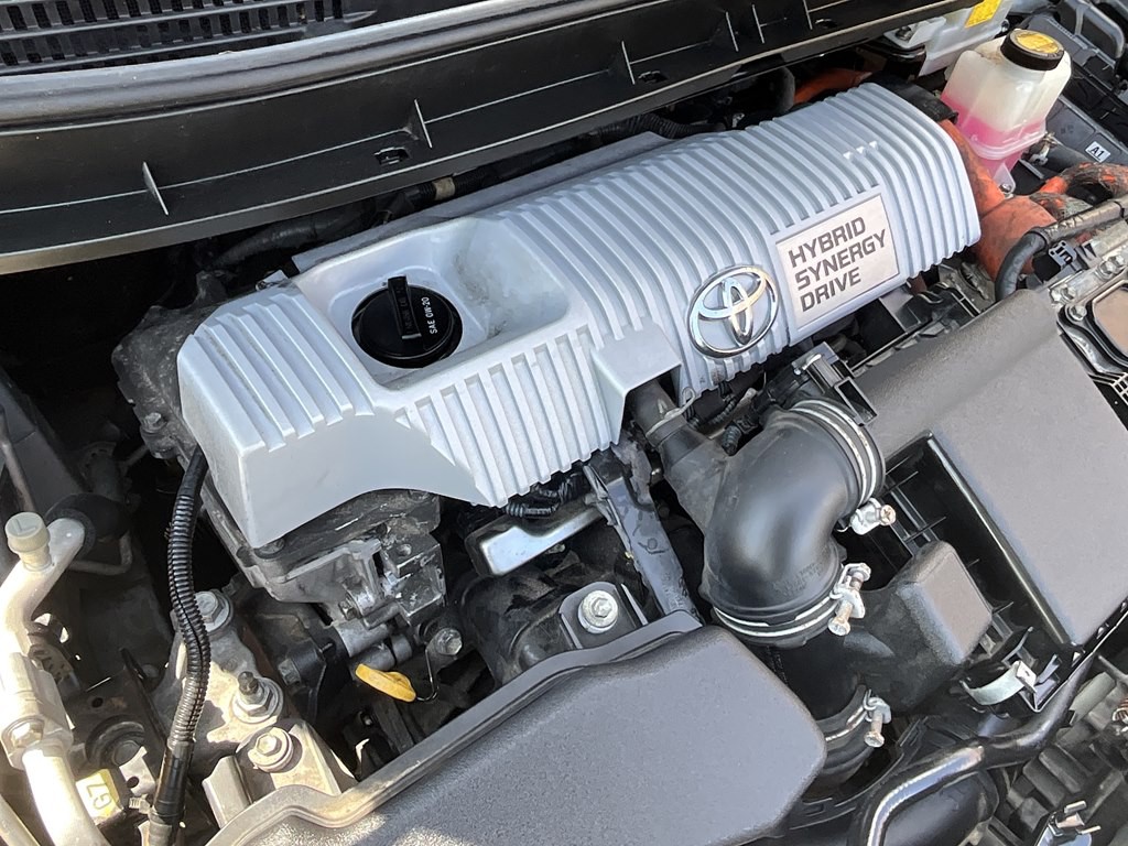 2013 Toyota Prius Image 24