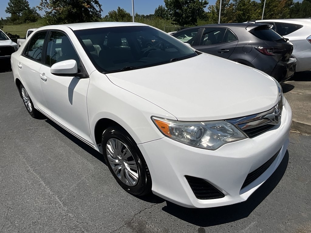2014 Toyota Camry Image 1