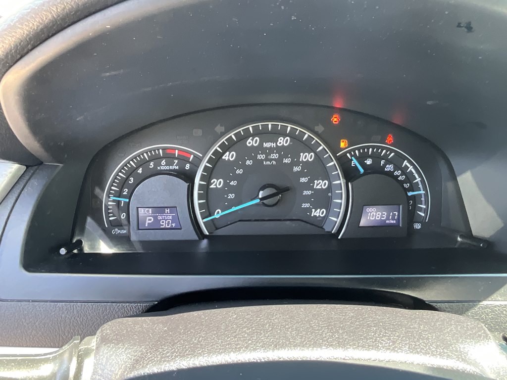 2014 Toyota Camry Image 21