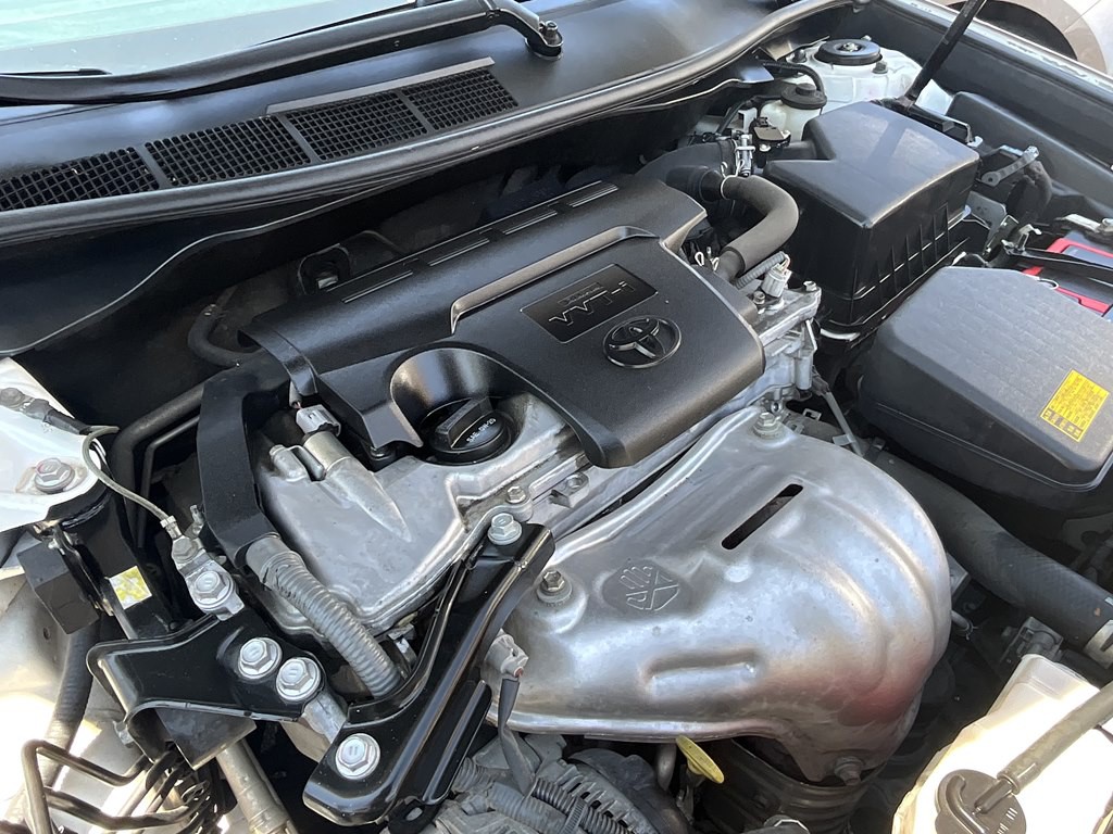 2014 Toyota Camry Image 25