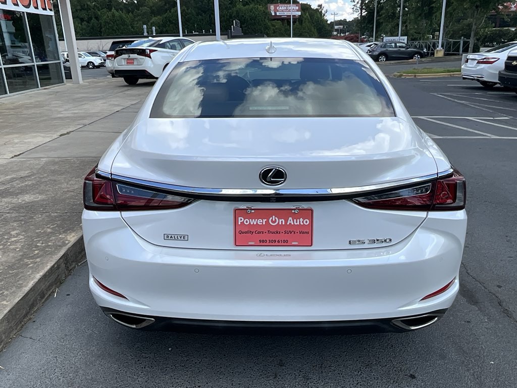 2019 Lexus ES Image 5