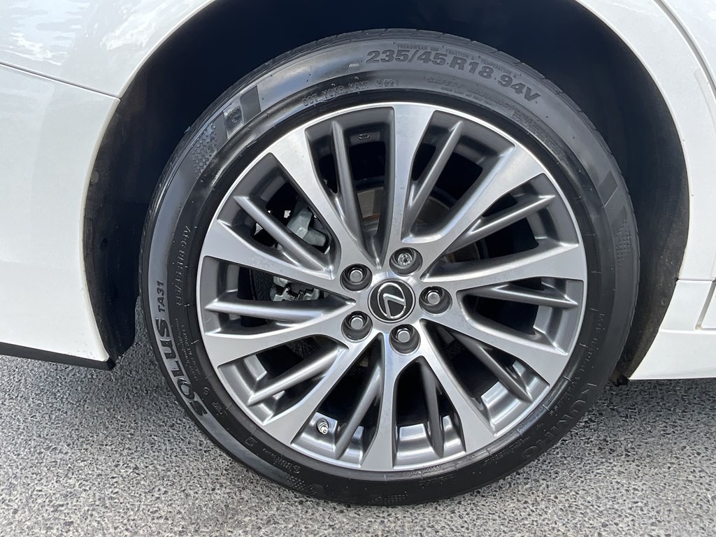 2019 Lexus ES Image 7
