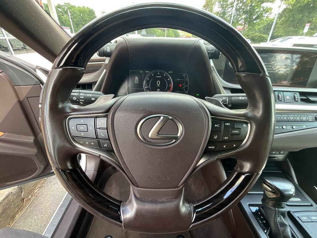 2019 Lexus ES Image 21