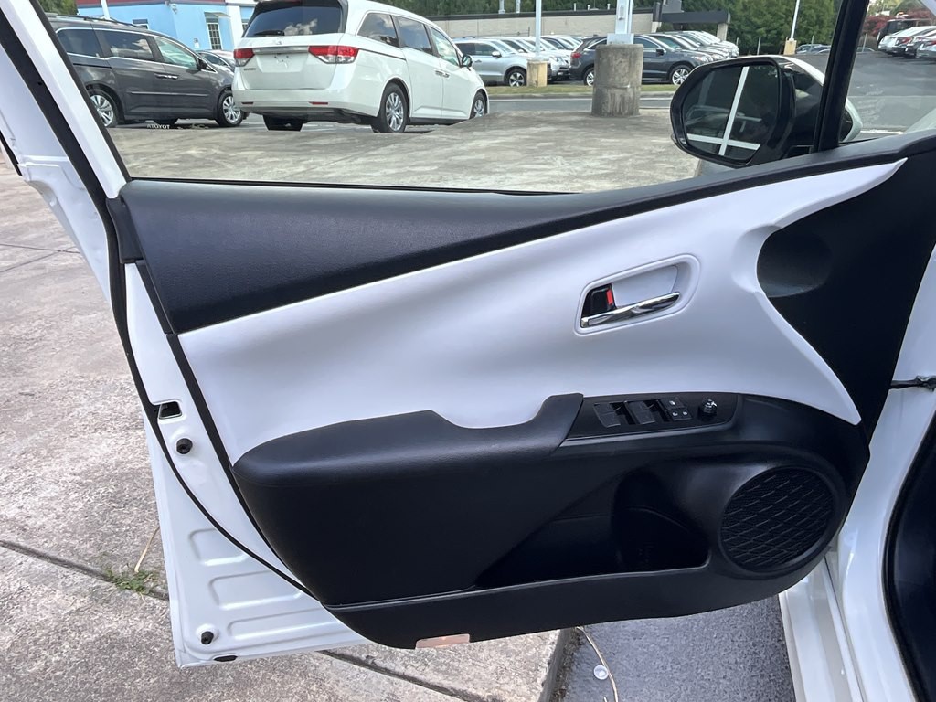 2019 Toyota Prius Image 11
