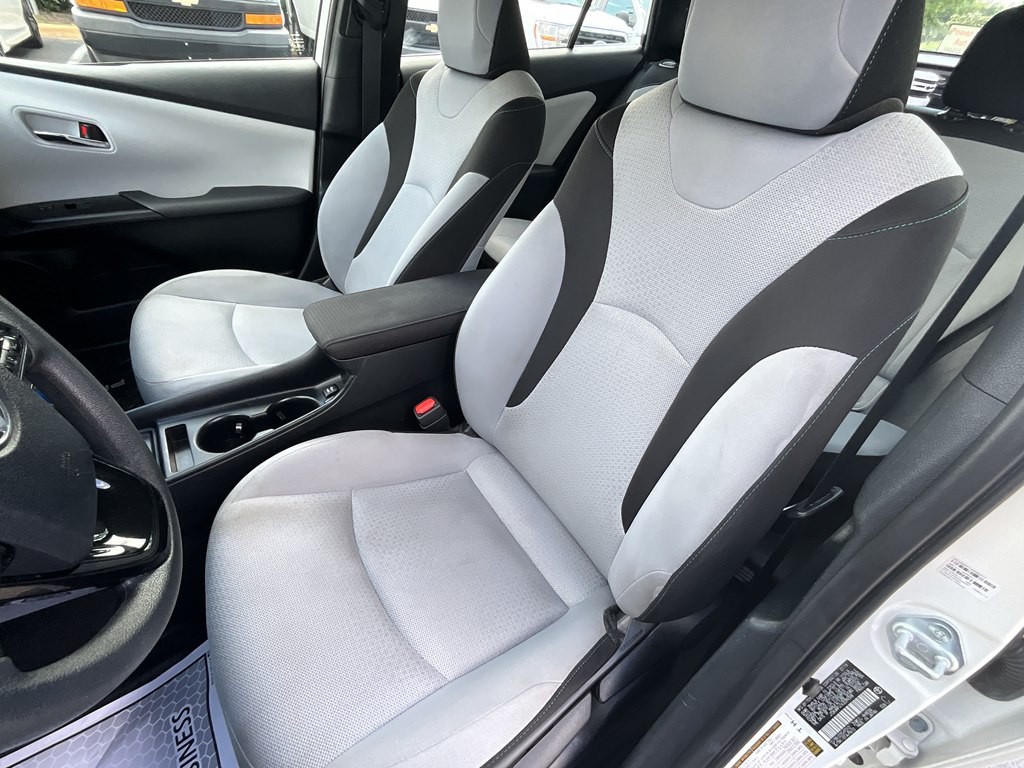 2019 Toyota Prius Image 15
