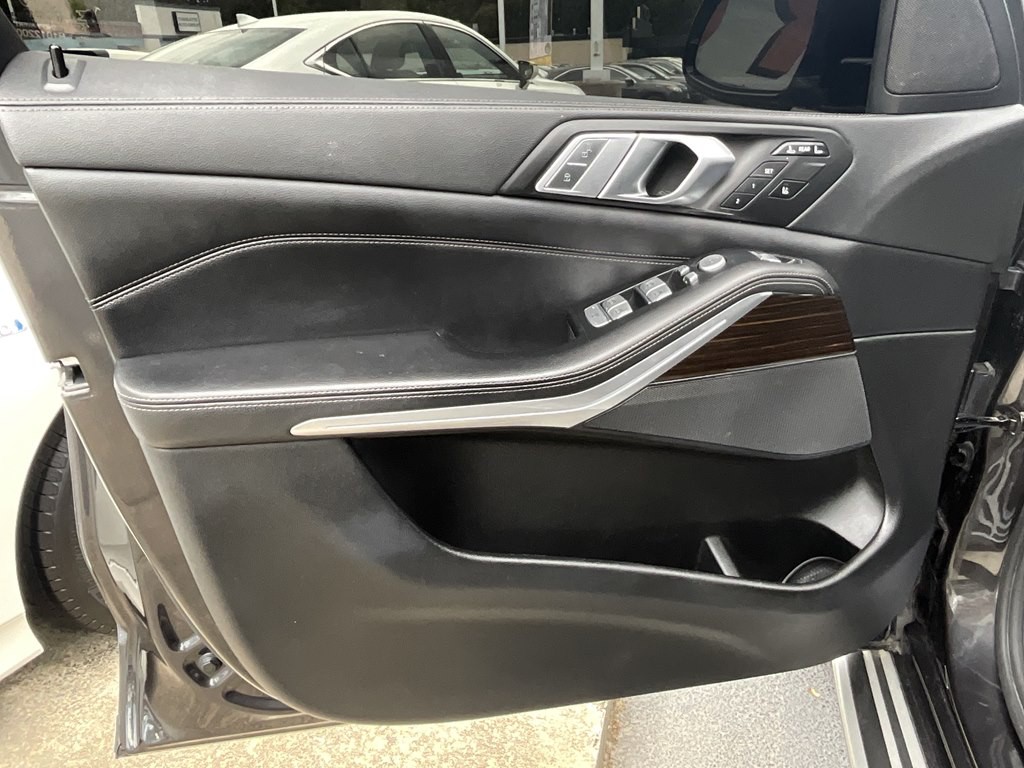 2019 BMW X7 Image 12
