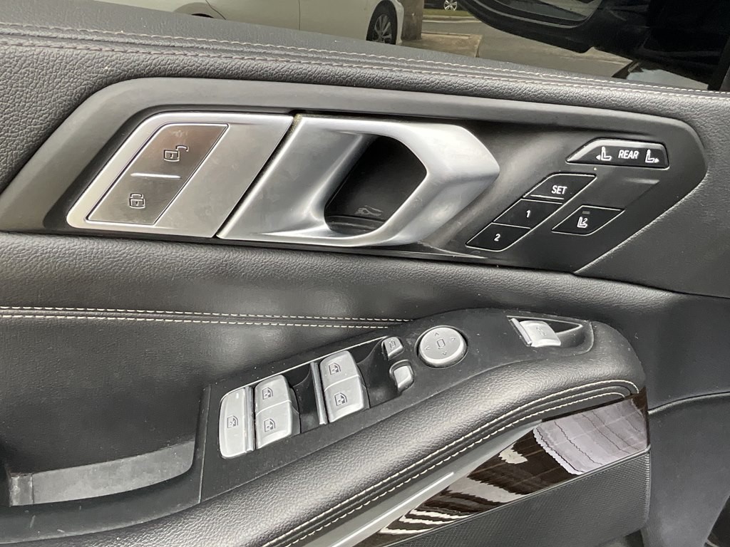 2019 BMW X7 Image 13