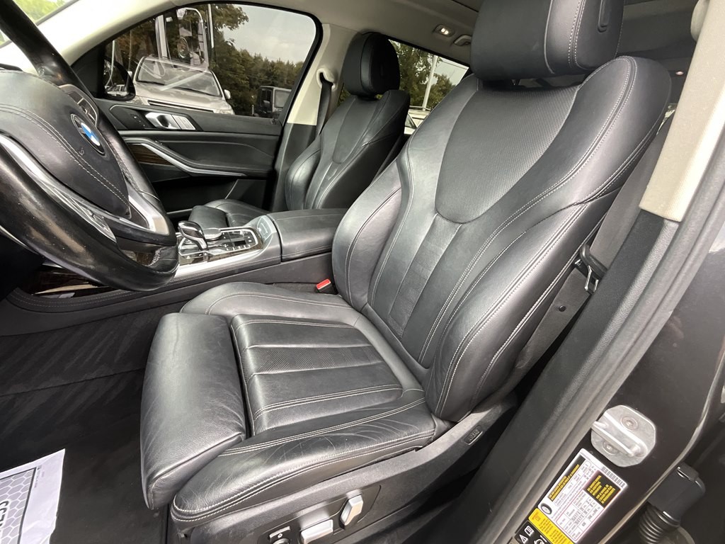 2019 BMW X7 Image 17