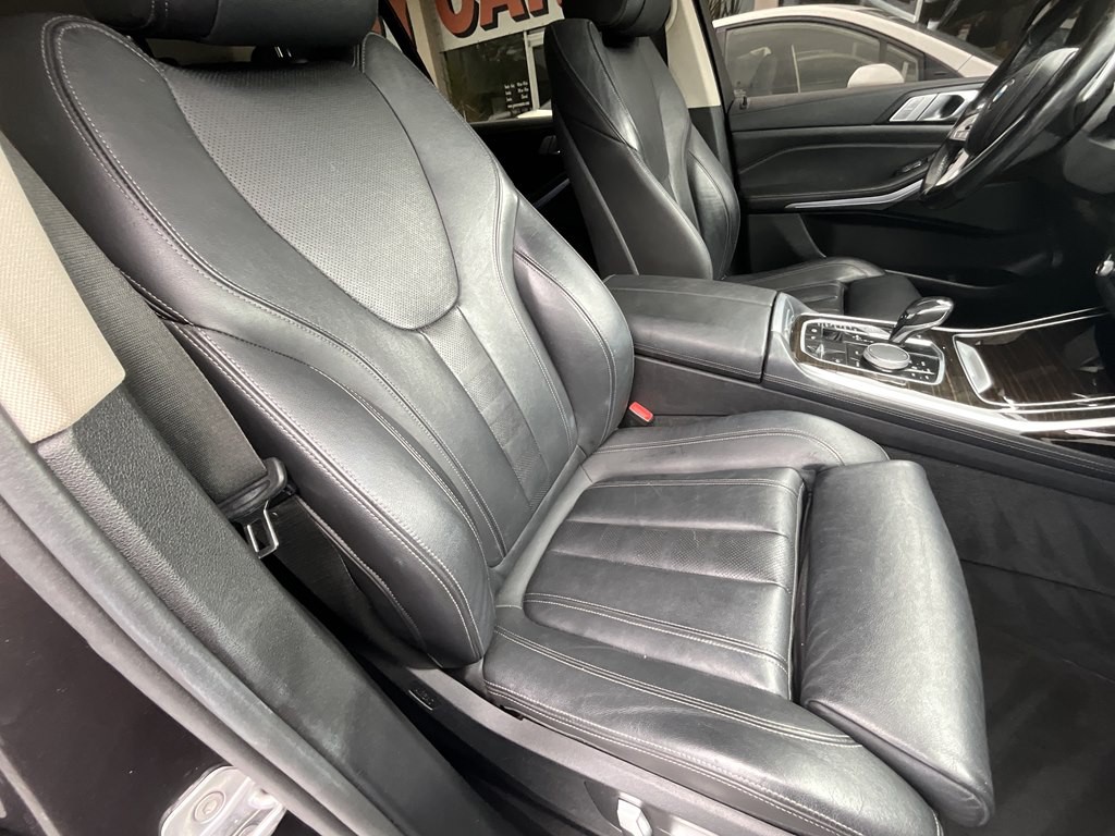 2019 BMW X7 Image 19