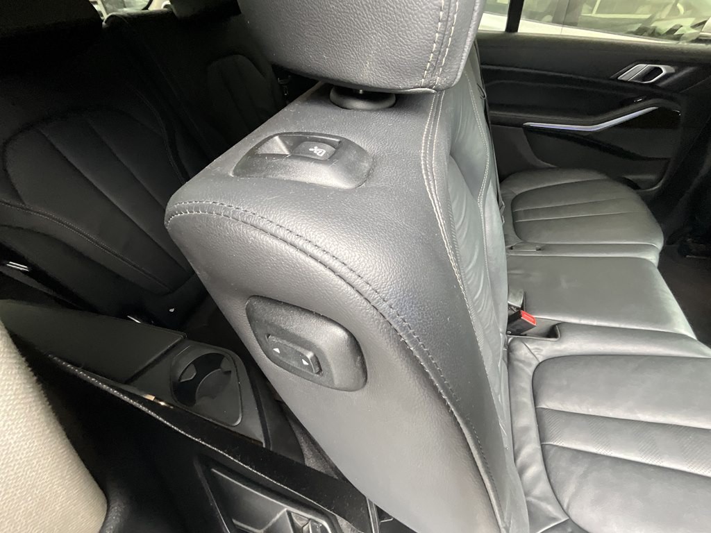 2019 BMW X7 Image 23