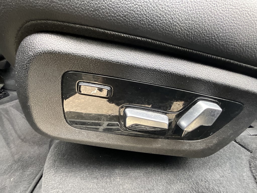 2019 BMW X7 Image 25