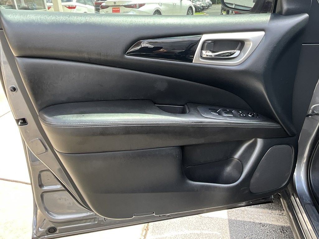 2019 Nissan Pathfinder Image 11