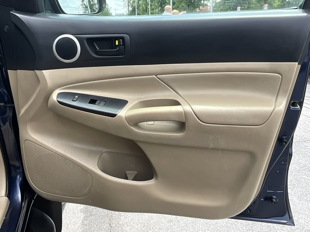 2012 Toyota Tacoma Image 11
