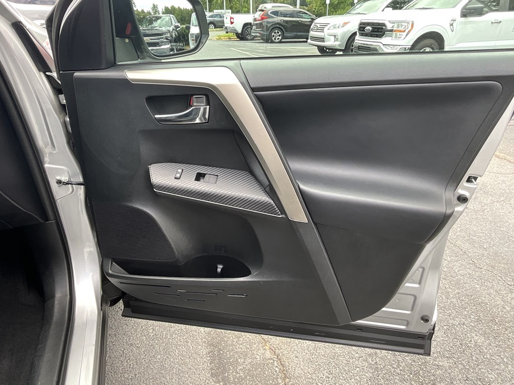 2015 Toyota Rav4 Image 12