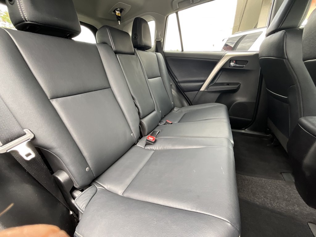 2015 Toyota Rav4 Image 18