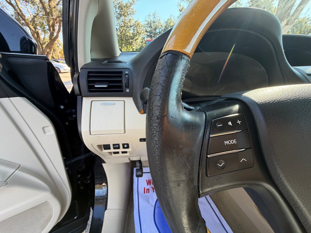 2012 Lexus RX Image 12