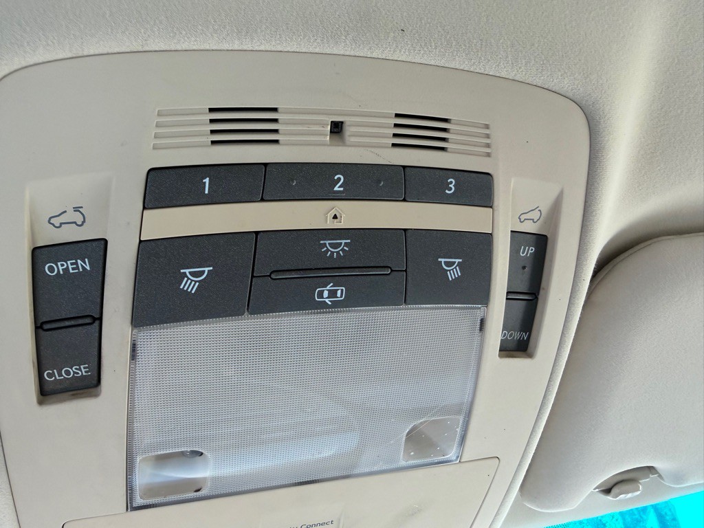 2012 Lexus RX Image 18