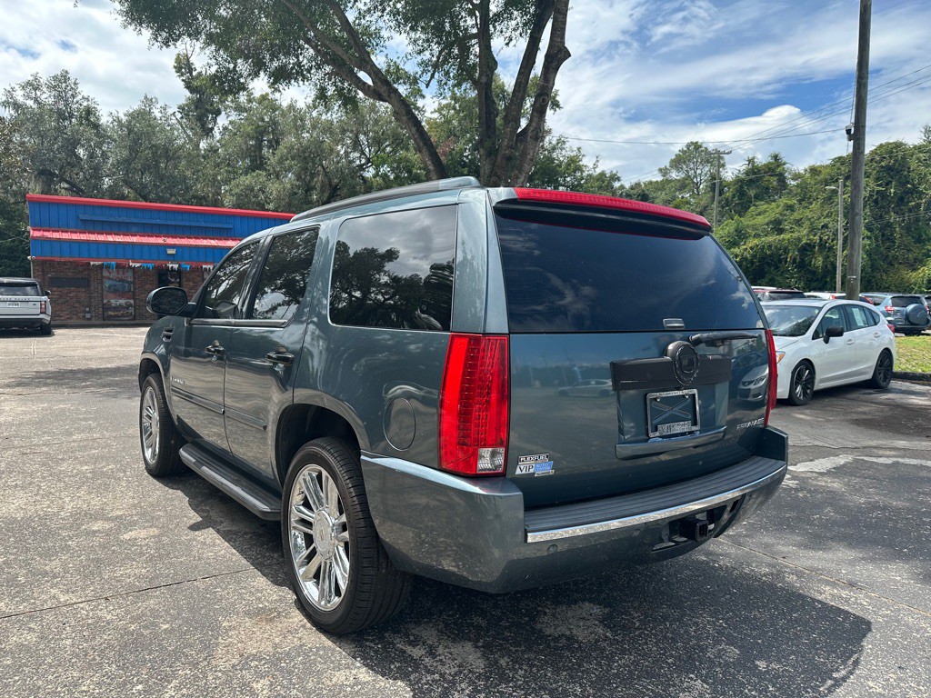 2009 Cadillac Escalade Image 3