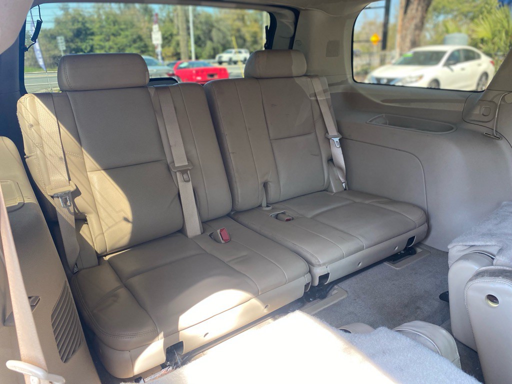 2009 Cadillac Escalade Image 21