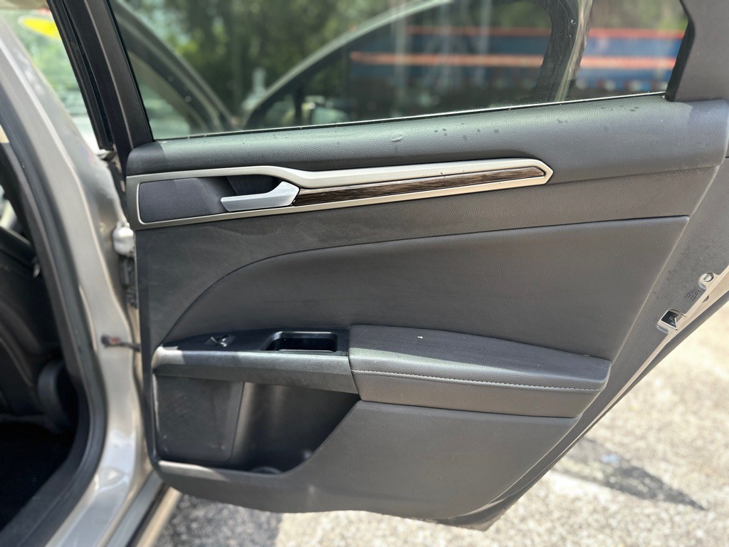 2015 Ford Fusion Image 12