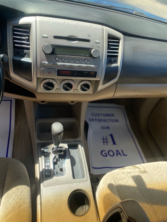 2005 Toyota Tacoma Image 13