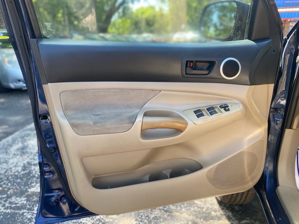 2005 Toyota Tacoma Image 15