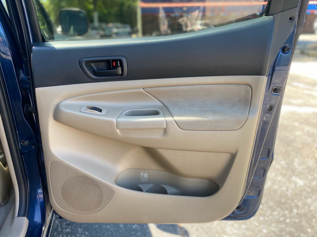 2005 Toyota Tacoma Image 20