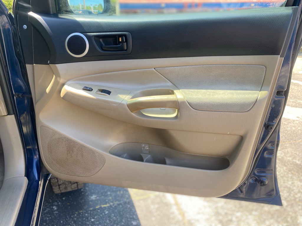 2005 Toyota Tacoma Image 22