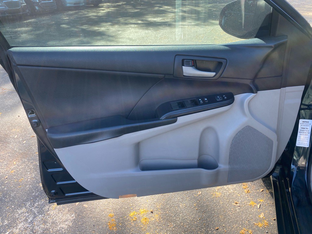 2014 Toyota Camry Image 12