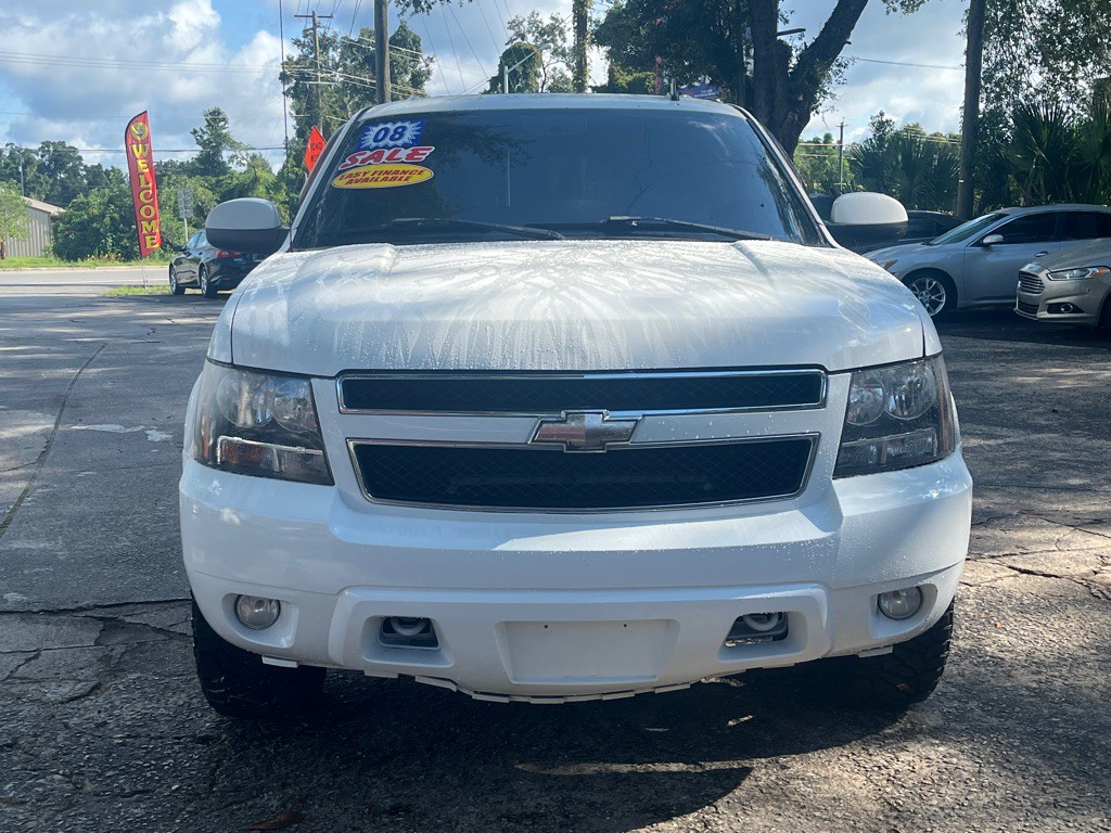 2008 Chevrolet Avalanche Image 2