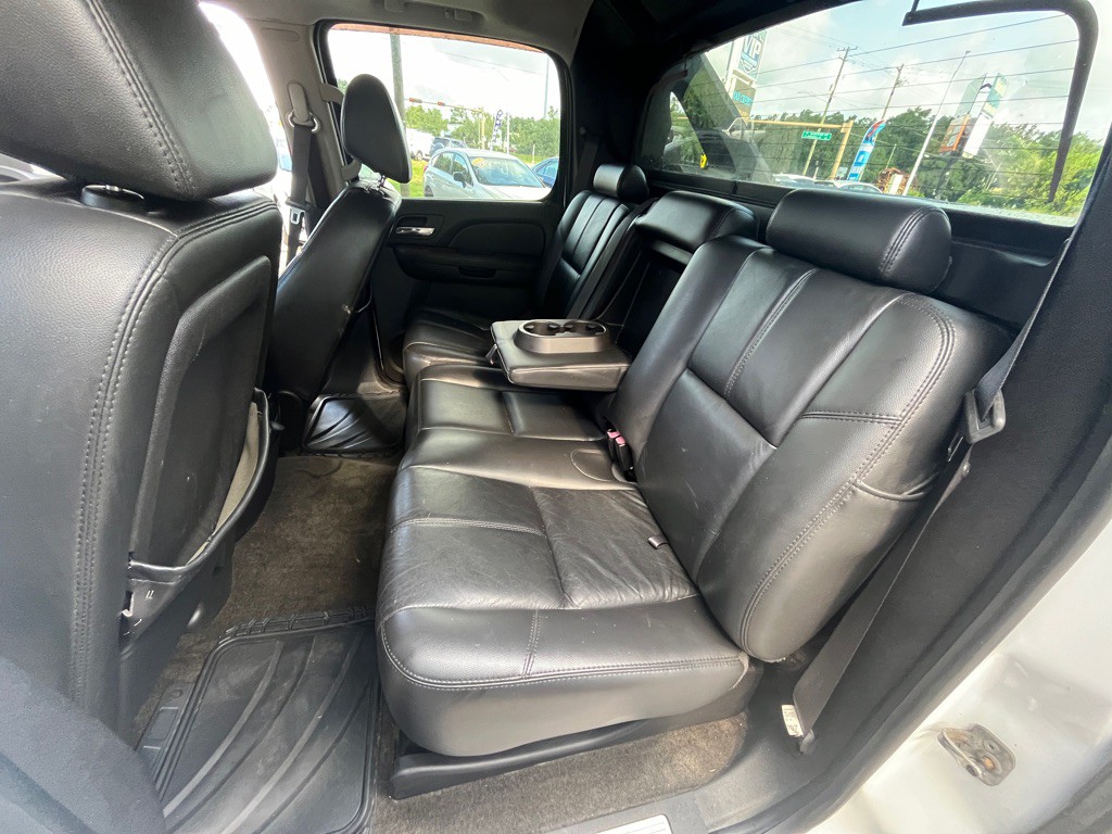 2008 Chevrolet Avalanche Image 12