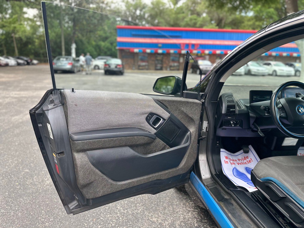 2016 BMW i3 Image 12
