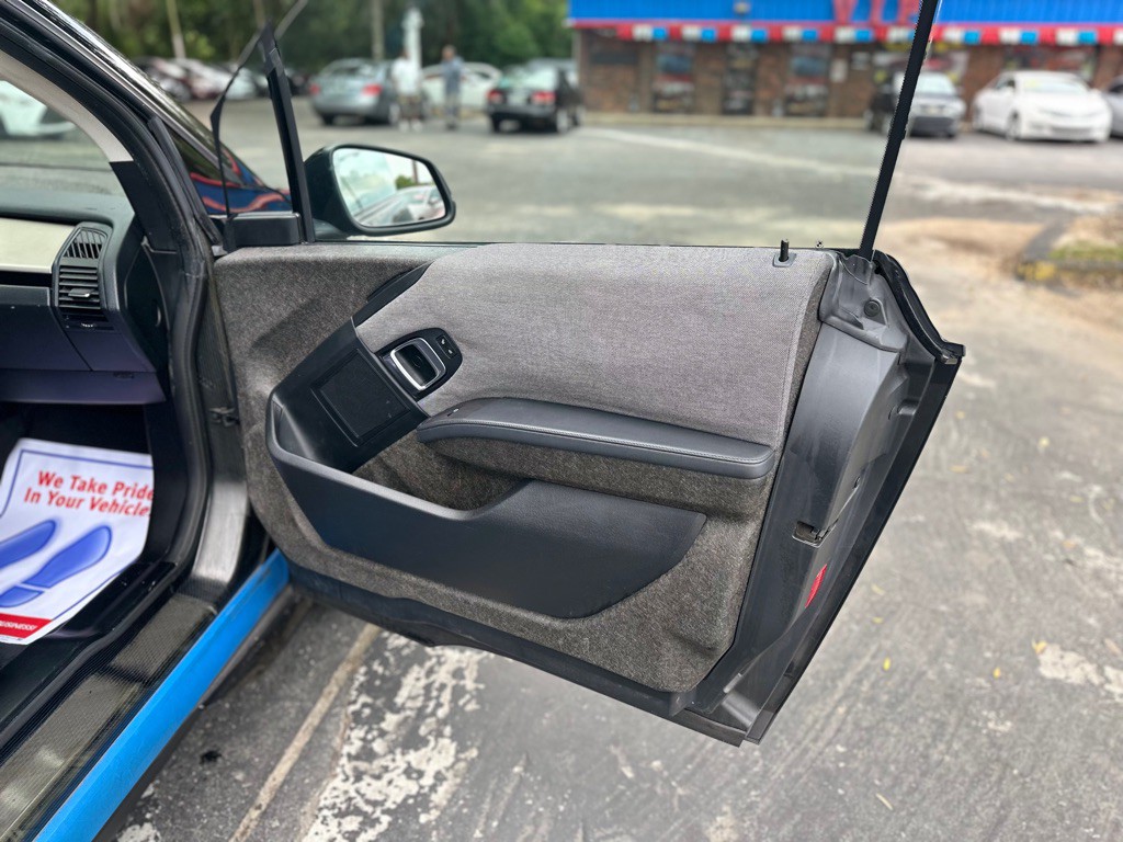 2016 BMW i3 Image 21
