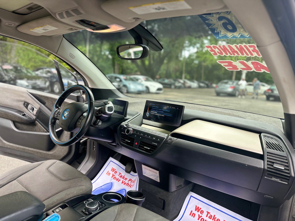 2016 BMW i3 Image 24