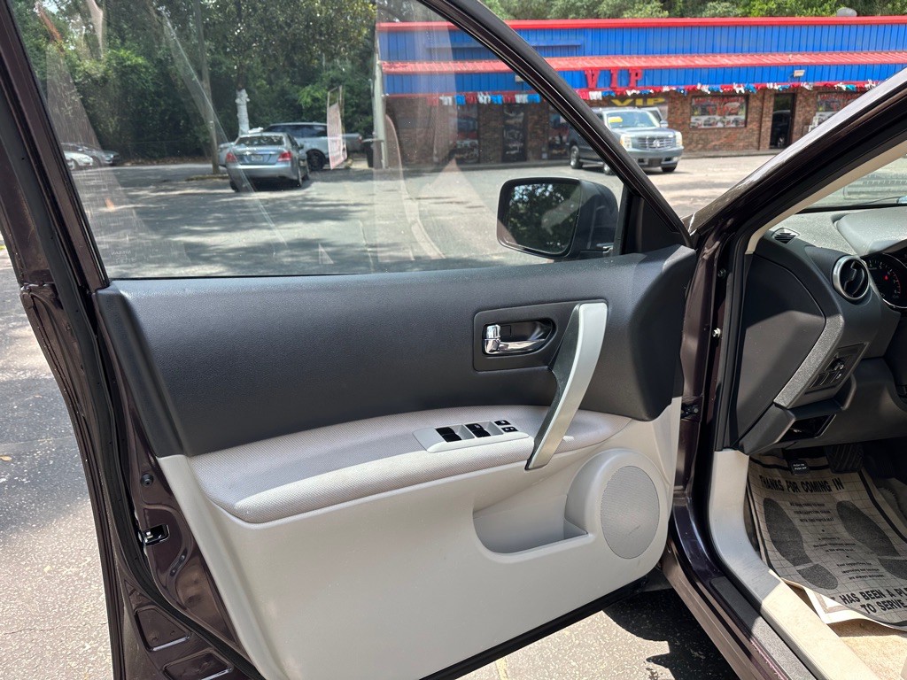 2015 Nissan Rogue Image 11