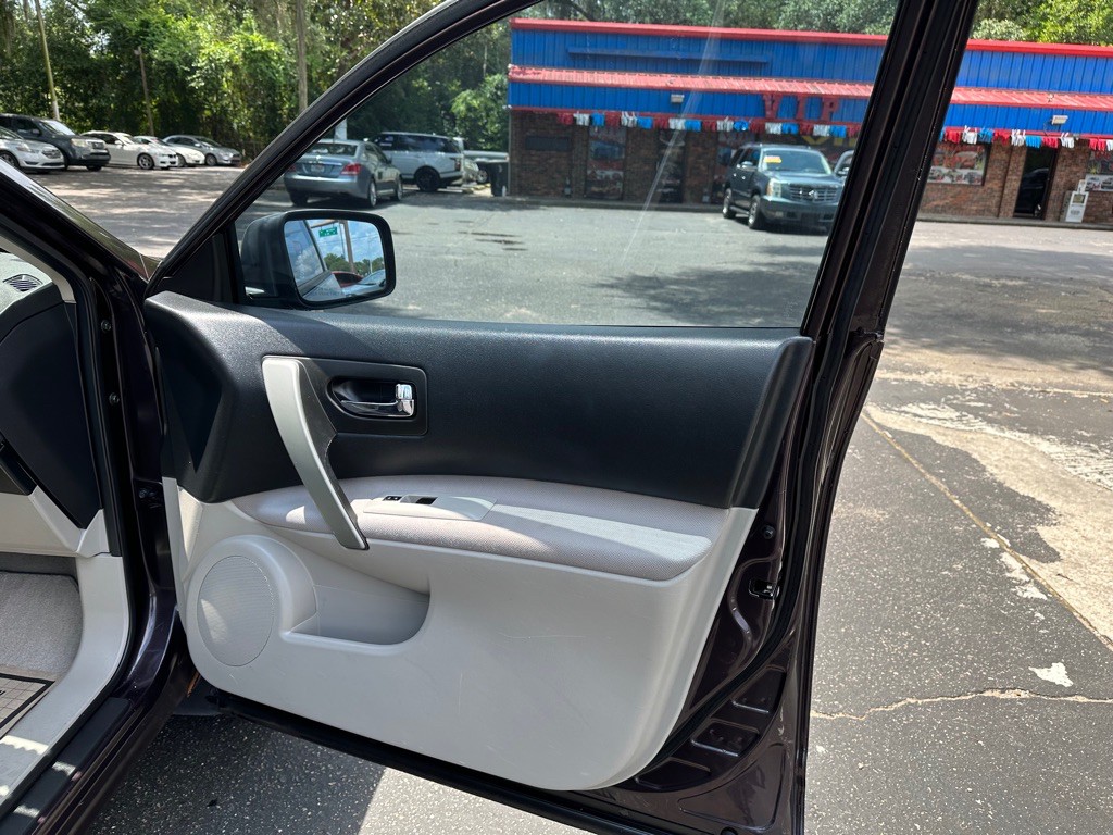 2015 Nissan Rogue Image 16