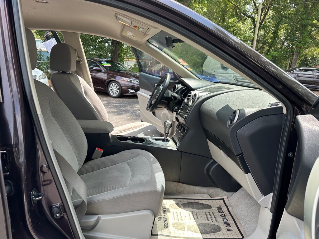 2015 Nissan Rogue Image 18